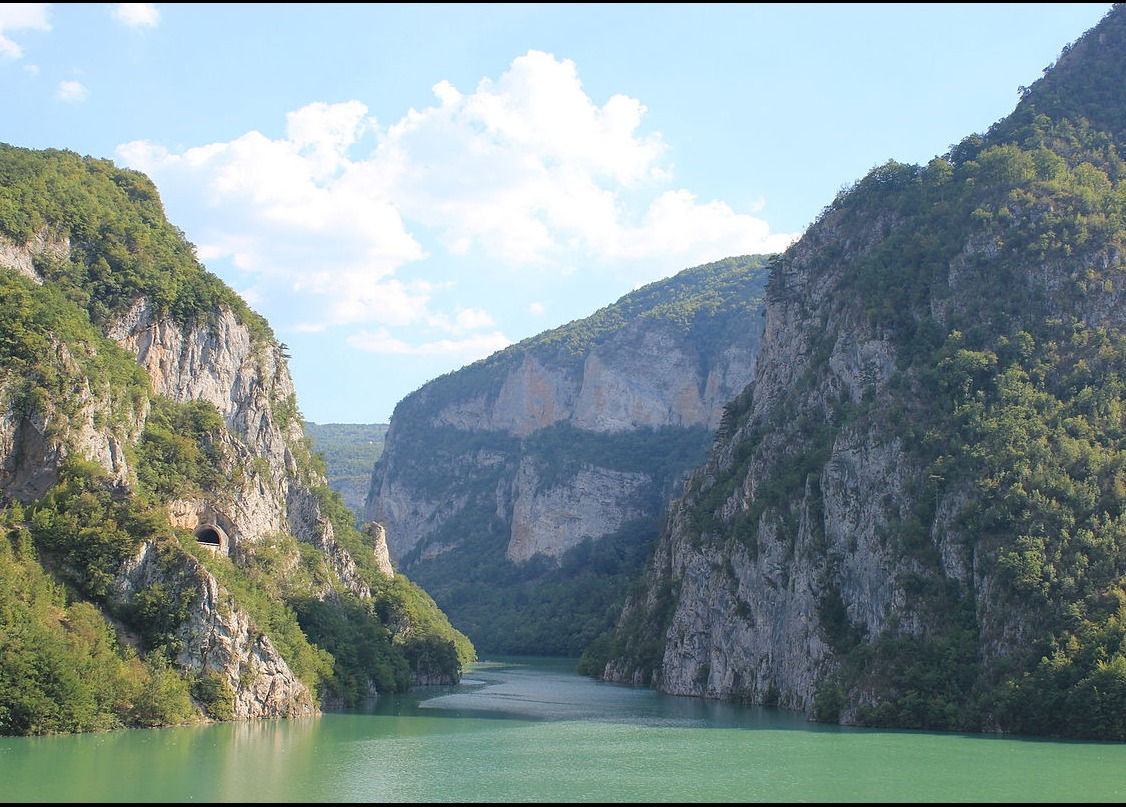 Отчет о водном спортивном походе (катамараны, плот)  4-й (с элементами 5-й) категории сложности  по Республике Черногория