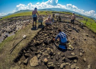 Приглашаем в археолого-географическую экспедицию в тувинскую Долину Царей