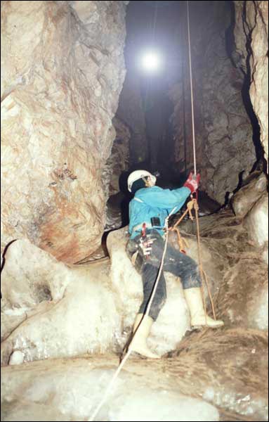Северная Хакасия. Пещера Кашкулакская